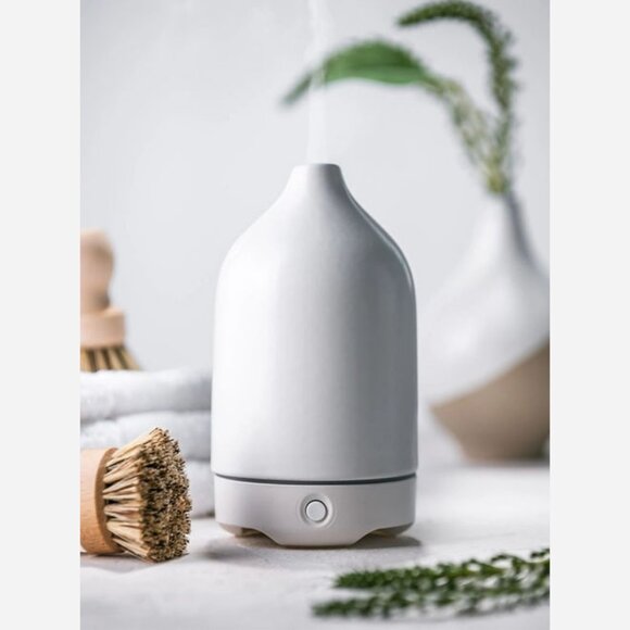 White Ceramic Glass Diffuser – 120ml Aromatherapy Home Accent - Picture 1 of 4